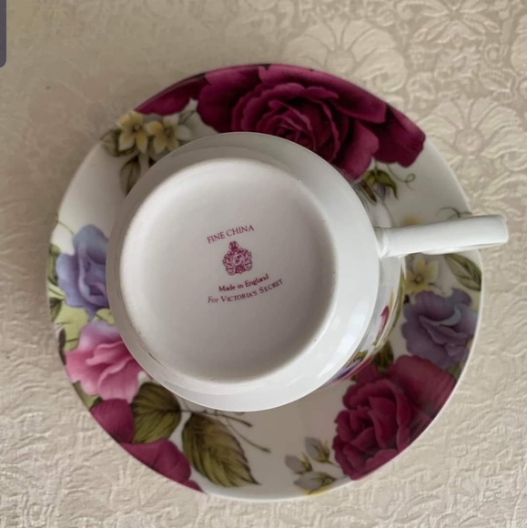 Victoria's Secret Fine China tea set - Picture 2 of 3